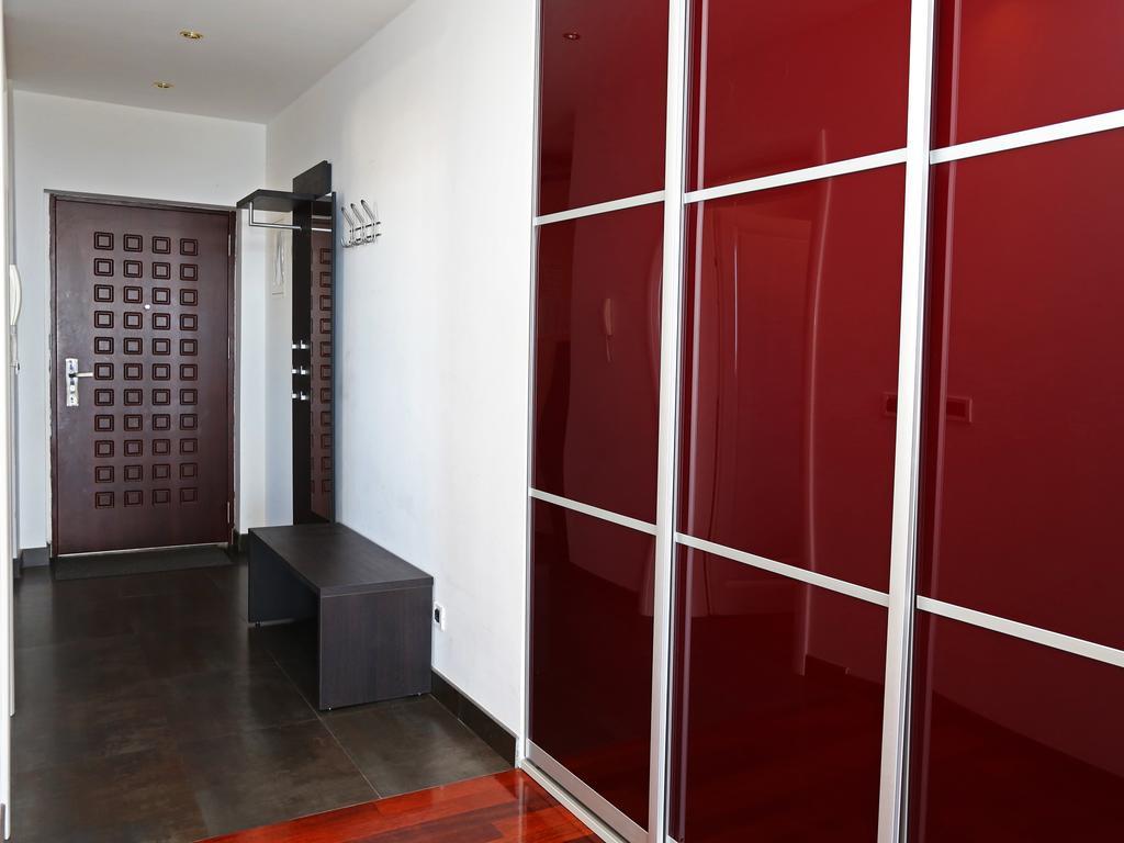 Lovely Apartment With Beautiful Pool Primošten Екстериор снимка